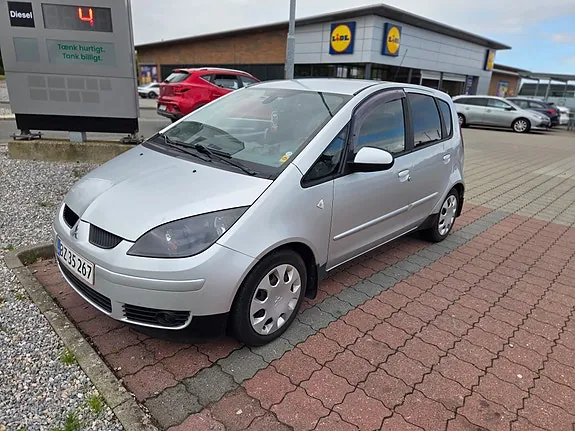 Mitsubishi Colt 2008 photo 3