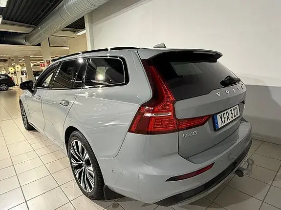 Volvo V60 2025 photo 4