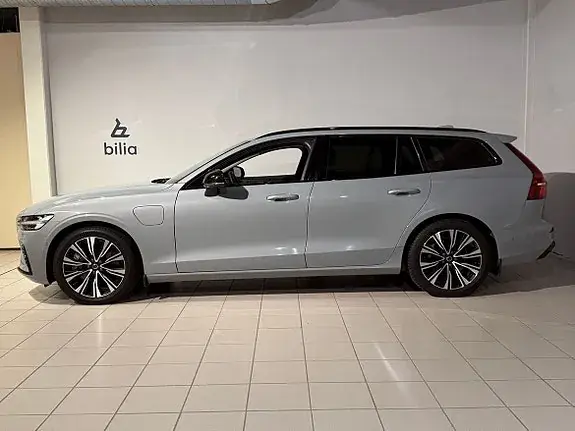 Volvo V60 2025 photo 2