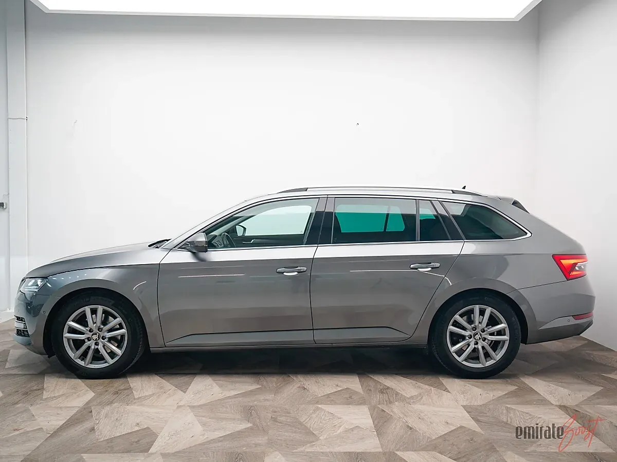 Skoda Superb 2022 photo 3