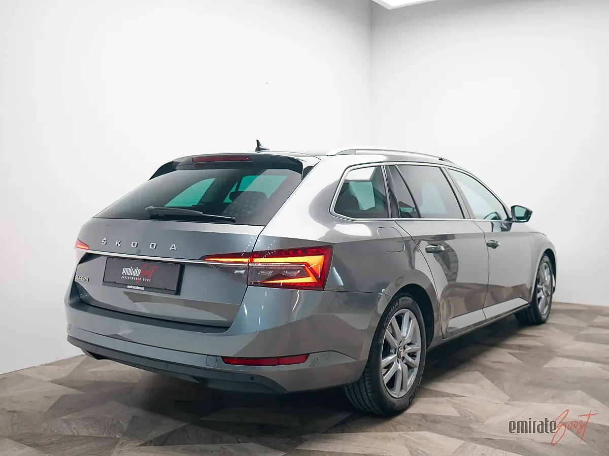 Skoda Superb 2022 photo 2