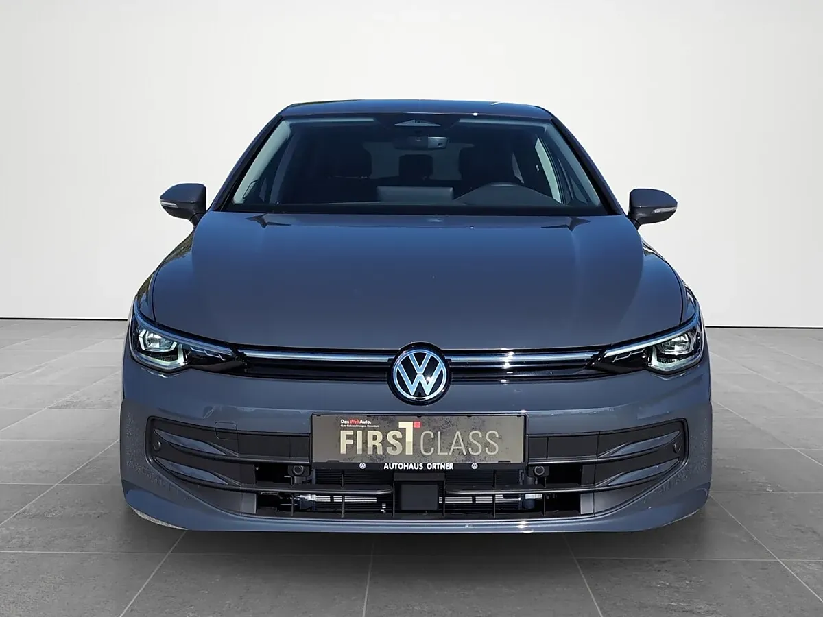 Volkswagen Golf 2026 photo 2