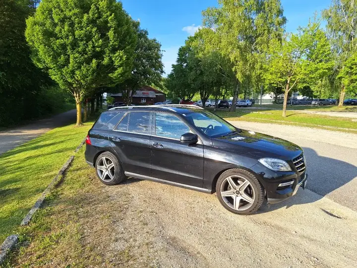Mercedes-Benz M-Class 2013 photo 2