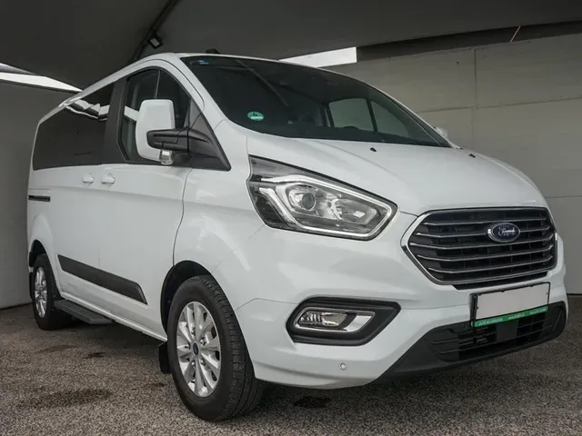 Ford Tourneo Custom 2023 photo 2