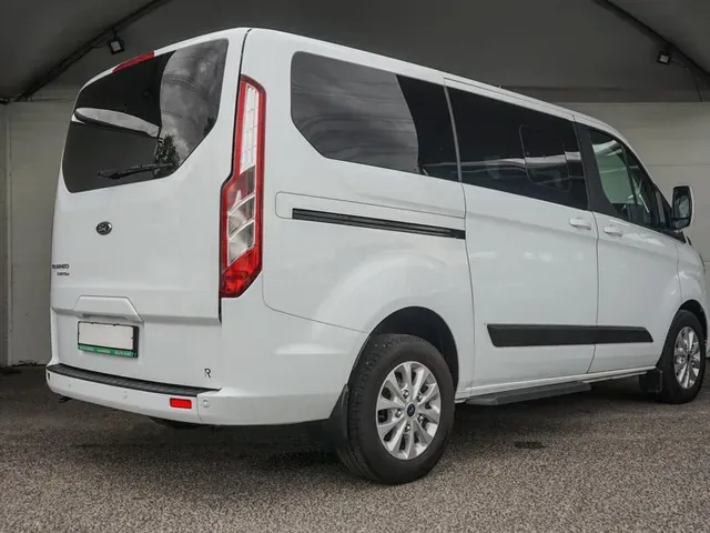Ford Tourneo Custom 2023 photo 4