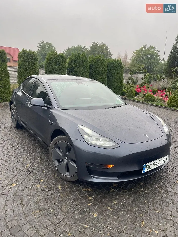 Tesla Model 3
