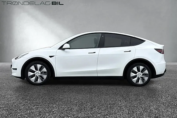 Tesla Model Y 2024 photo 2