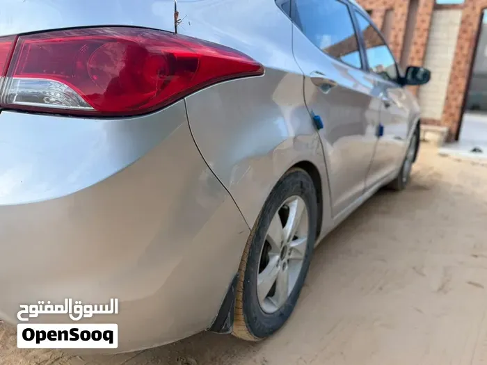 Hyundai Elantra 2012 photo 2