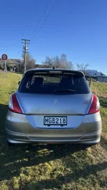 Suzuki Swift 2012 photo 5