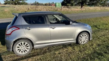 Suzuki Swift 2012 photo 4