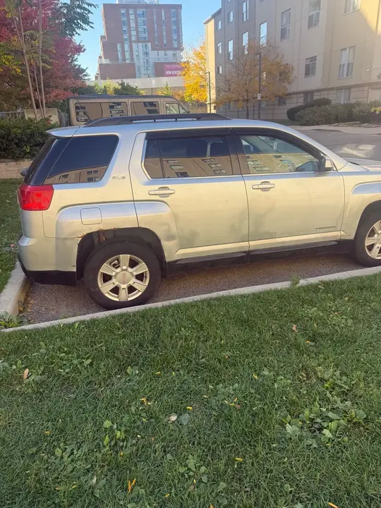 GMC Terrain 2011 photo 2