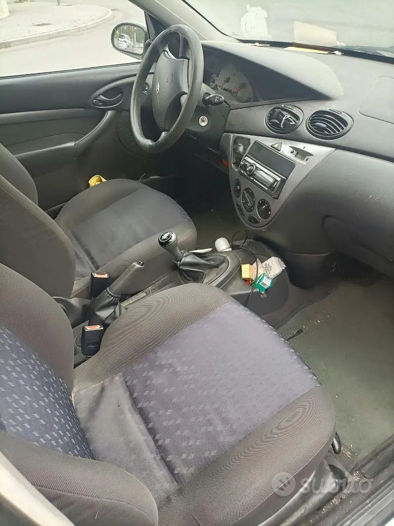 Ford Focus 2001 photo 4