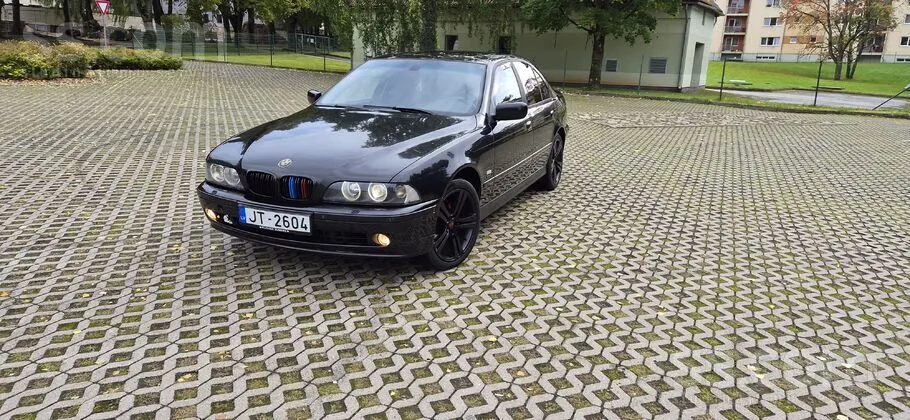 BMW 525I