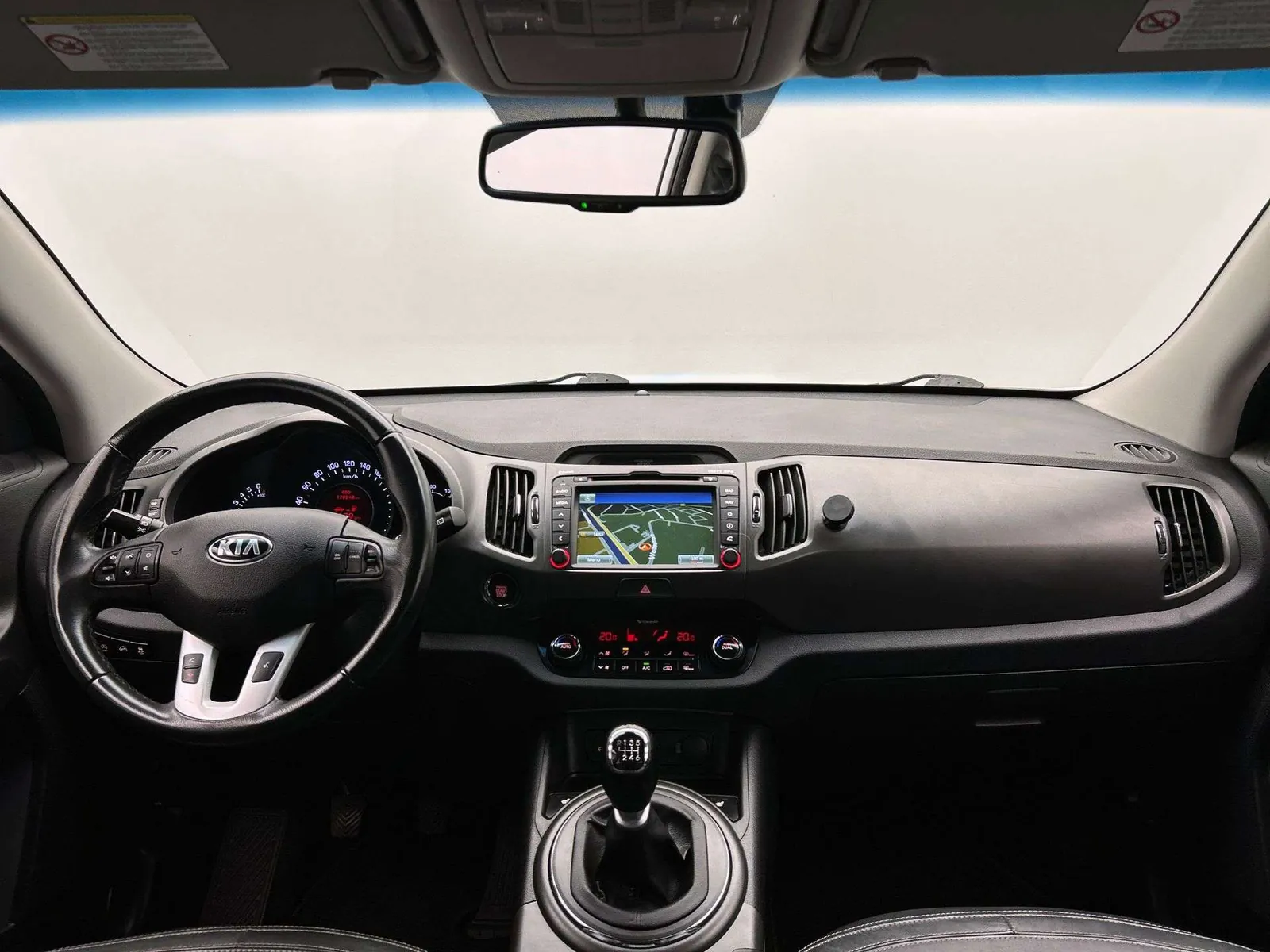 Kia Sportage 2012 photo 2