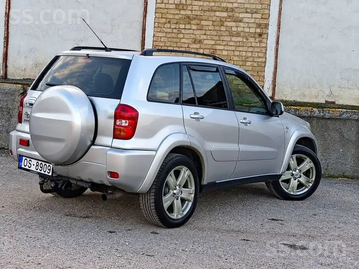 Toyota Rav4 2004 photo 4