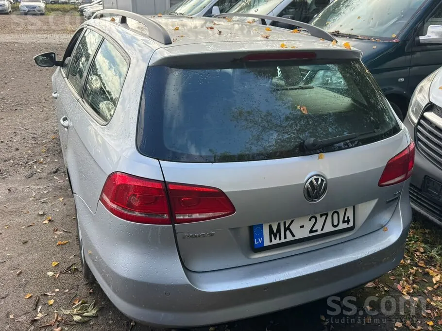 Volkswagen Passat 2012 photo 3