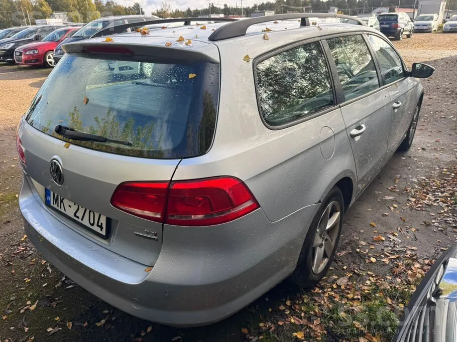Volkswagen Passat 2012 photo 4