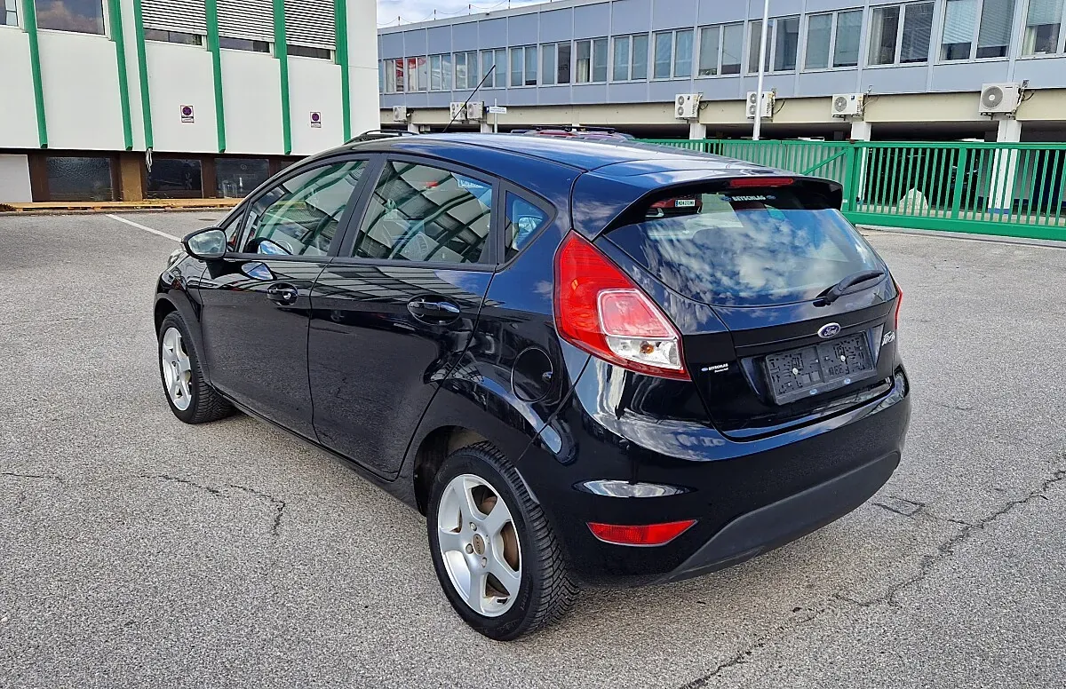 Ford Fiesta 2013 photo 3