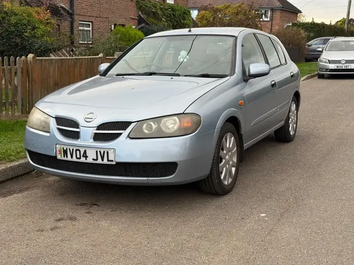 Nissan Almera