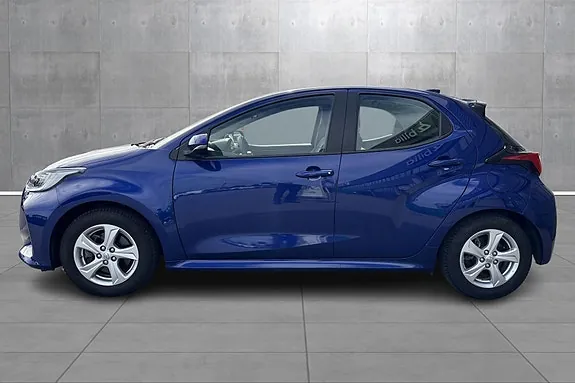 Toyota Yaris 2023 photo 2