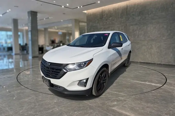 Chevrolet Equinox 2021 photo 2
