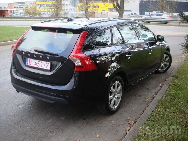 Volvo V60 2011 photo 3