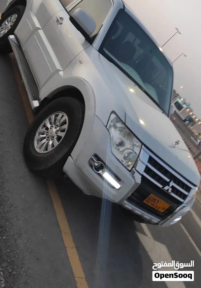 Mitsubishi Pajero 2014 photo 5
