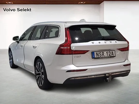 Volvo V60 2023 photo 2