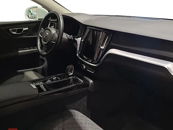 Volvo V60 2023 photo 4