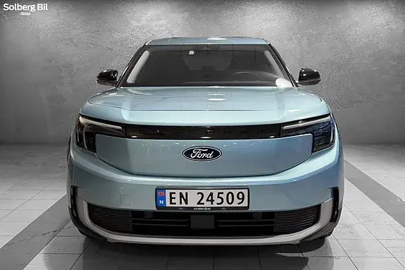 Ford Explorer 2025 photo 2