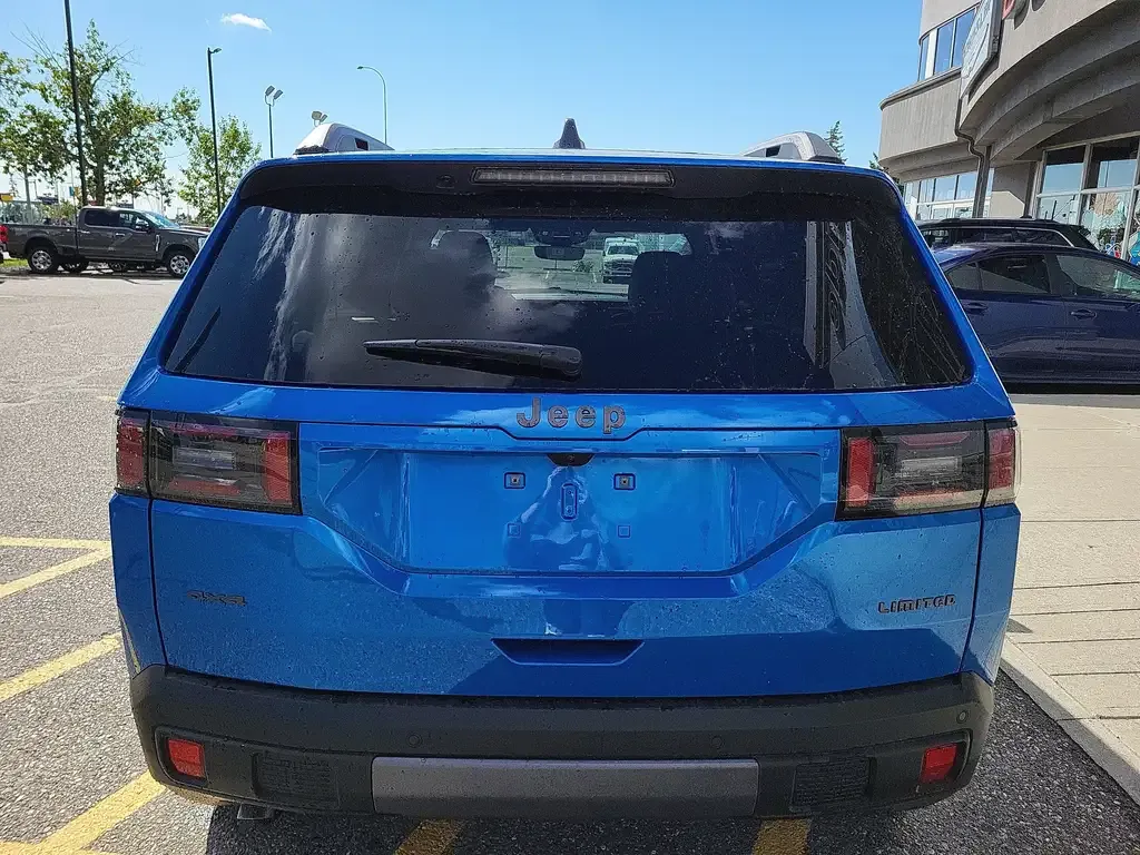 Jeep Cherokee 2026 photo 3