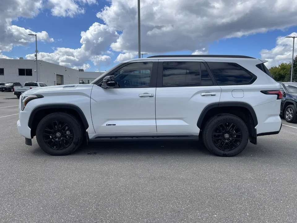 Toyota Sequoia 2025 photo 5