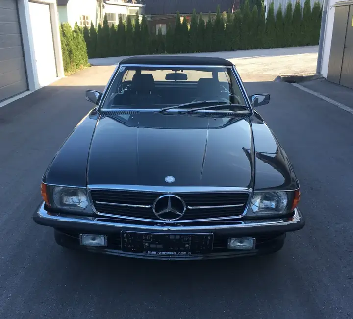 Mercedes-Benz Sl-Class 1985 photo 3