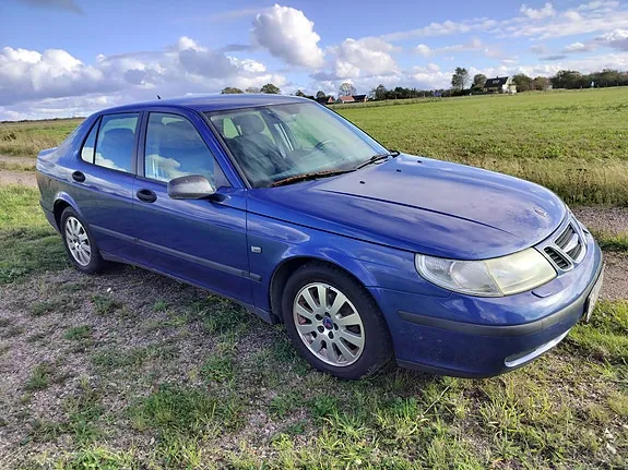 Saab 9-5 2003 photo 2