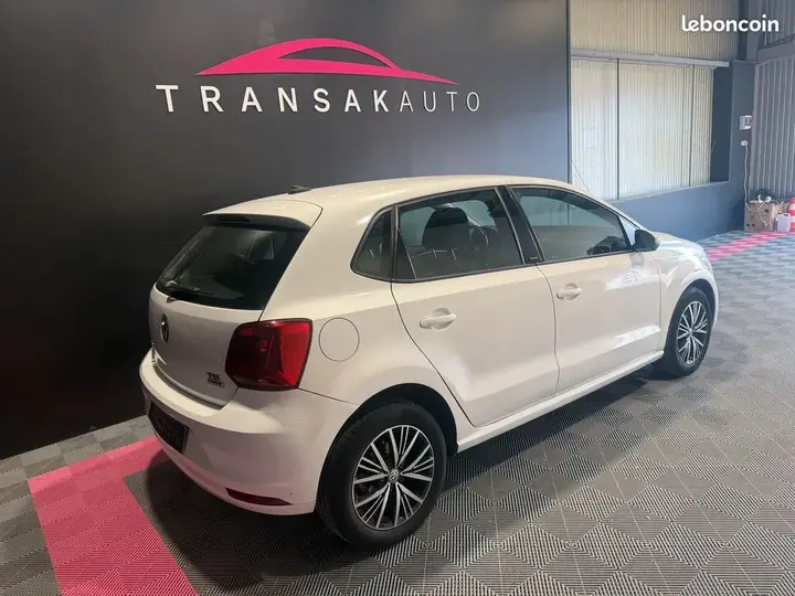 Volkswagen Polo 2016 photo 3