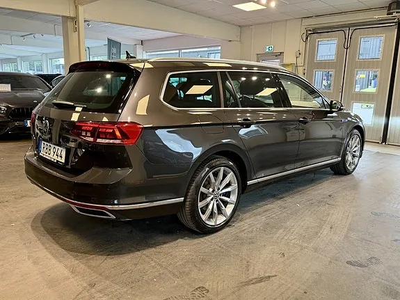 Volkswagen Passat 2023 photo 4