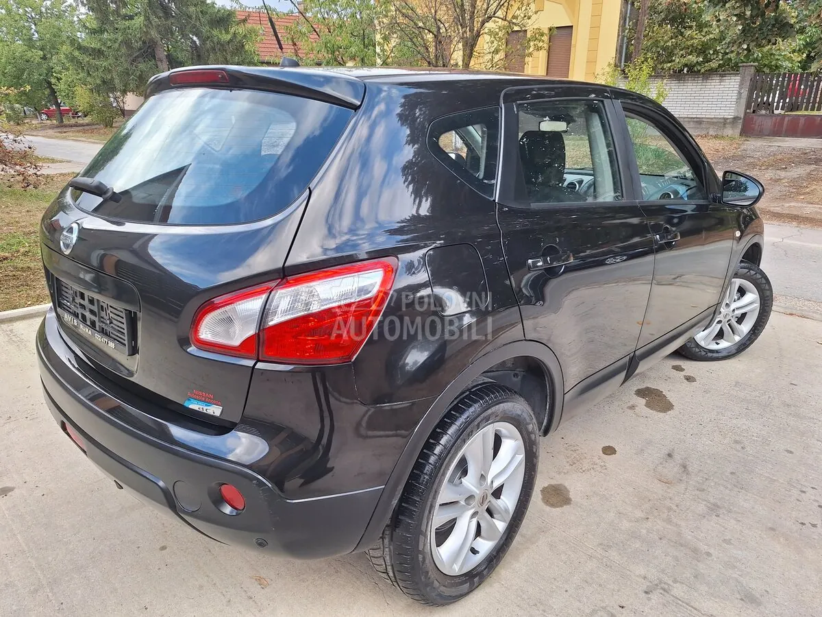 Nissan Qashqai 2011 photo 2