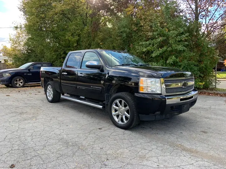 Chevrolet Silverado 1500 2011 photo 3