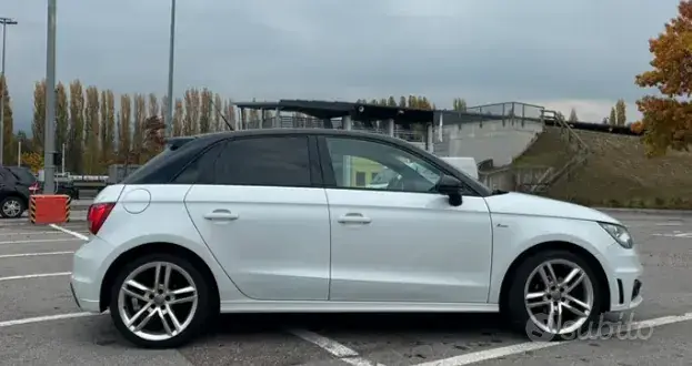Audi A1 2015 photo 2