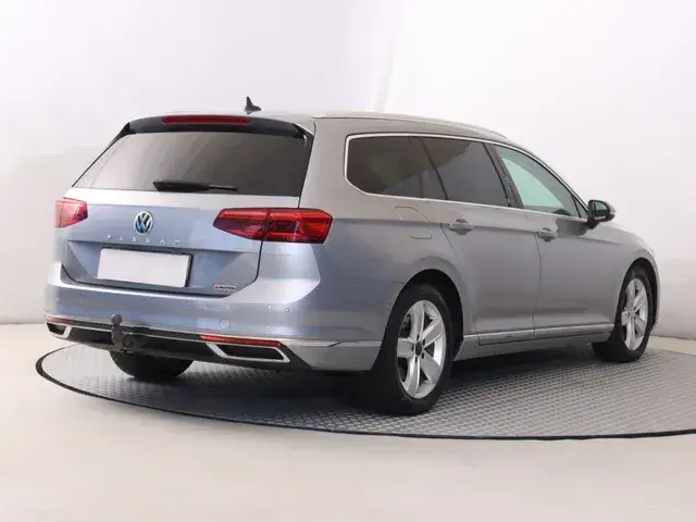 Volkswagen Passat Variant 2019 photo 4