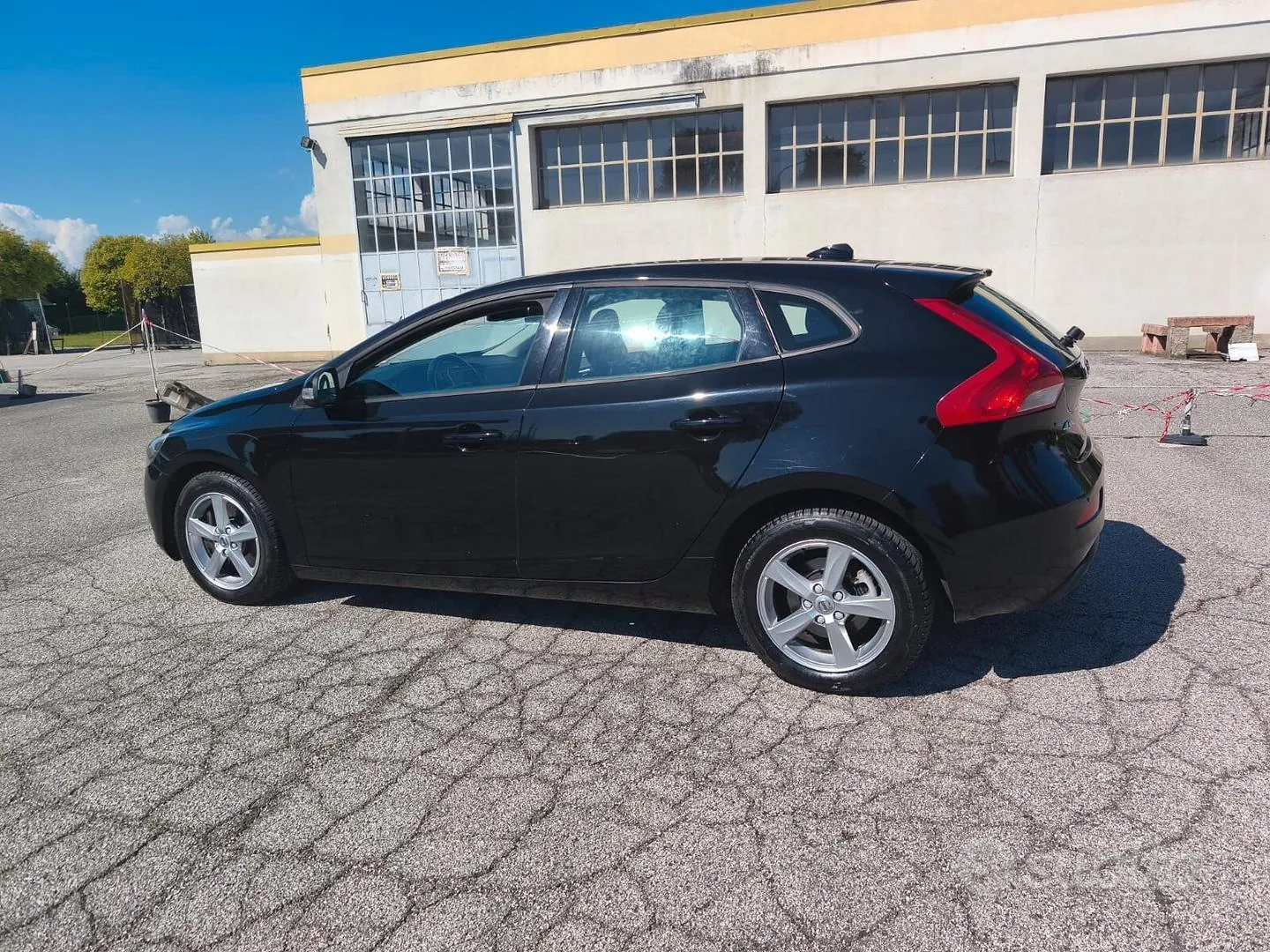 Volvo V40 2016 photo 3