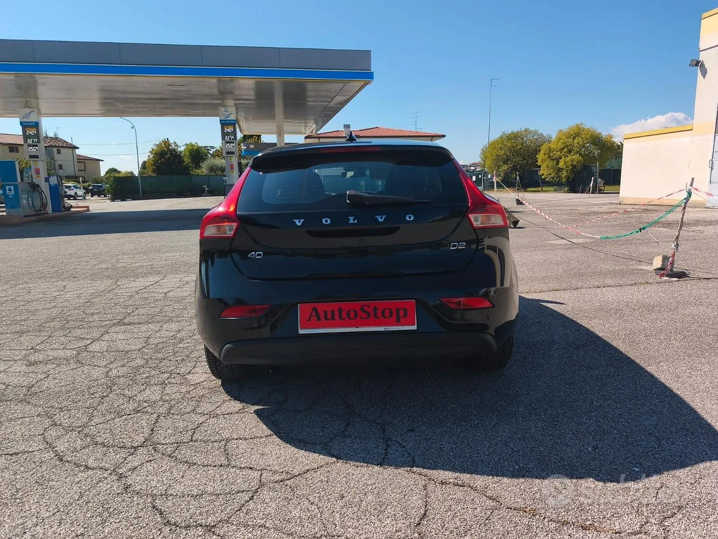 Volvo V40 2016 photo 2