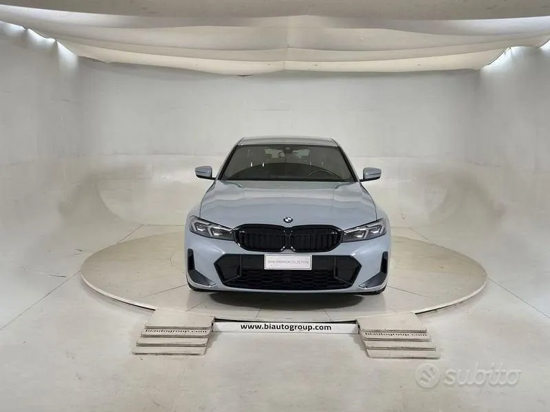 BMW 3 Series 2025 photo 3