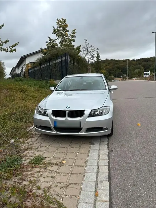 BMW 318I