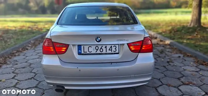 BMW E90 2009 photo 5