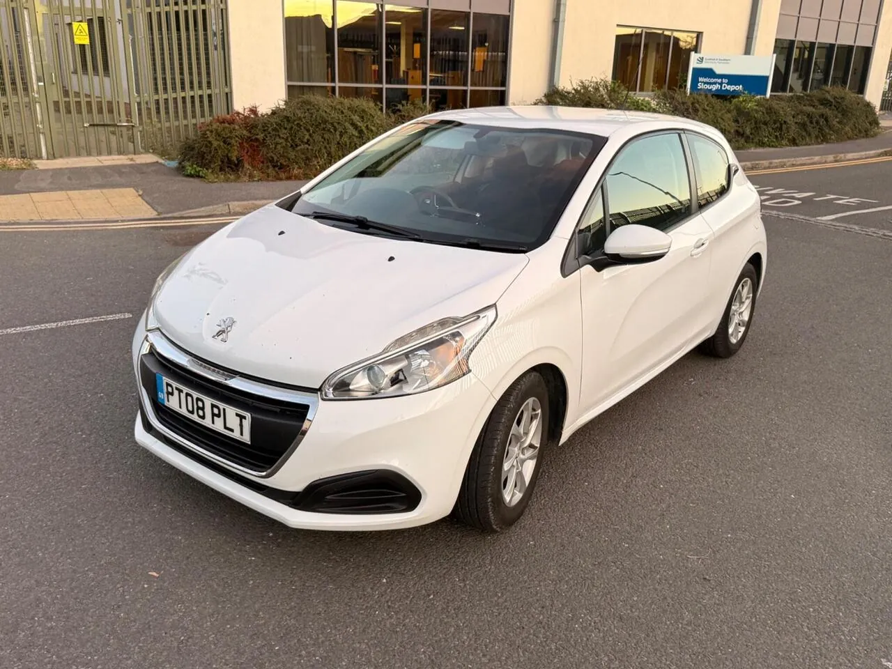 Peugeot 208 2016 photo 2