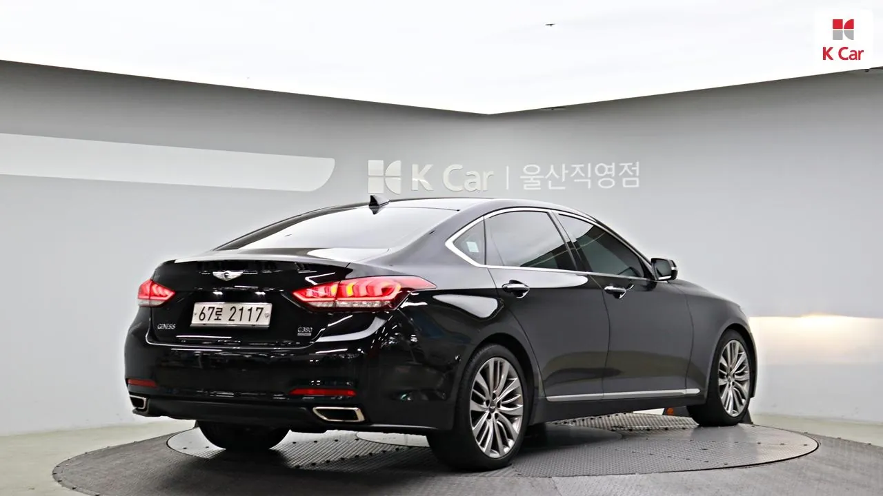 Genesis G80 2015 photo 2