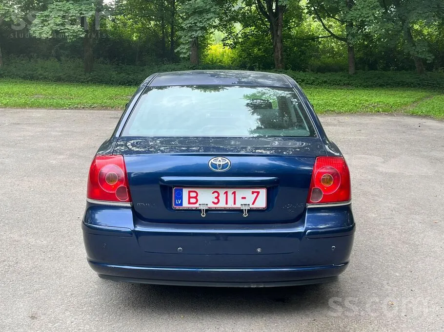 Toyota Avensis 2003 photo 4