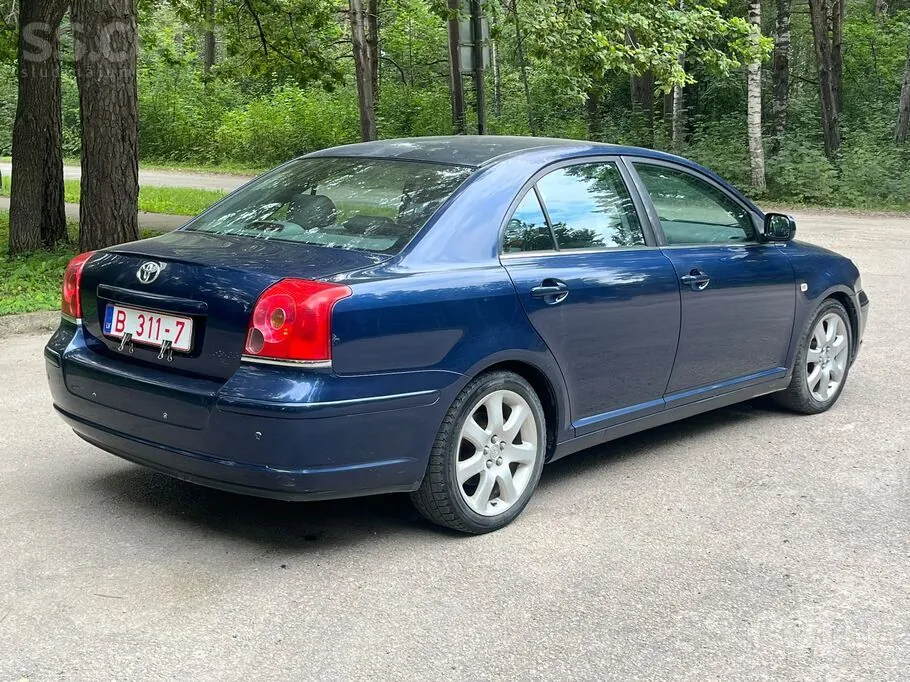 Toyota Avensis 2003 photo 5