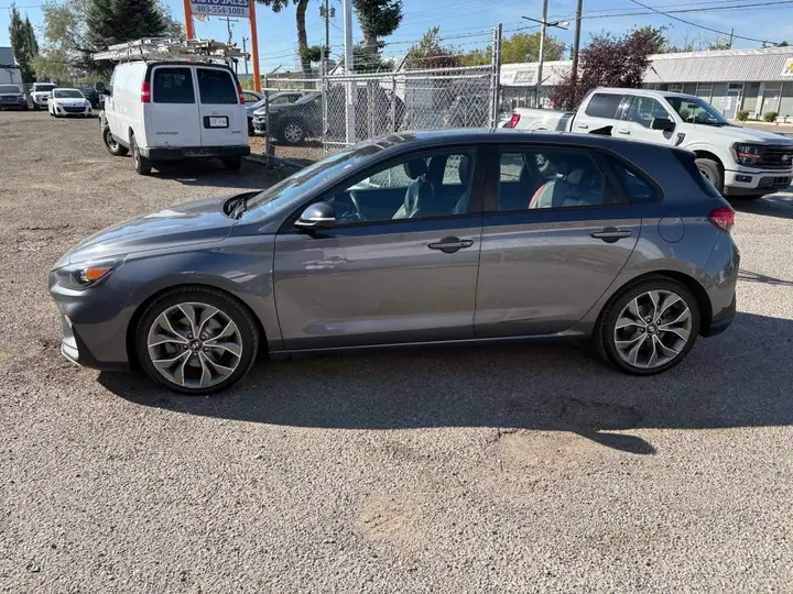 Hyundai Elantra Gt 2019 photo 4
